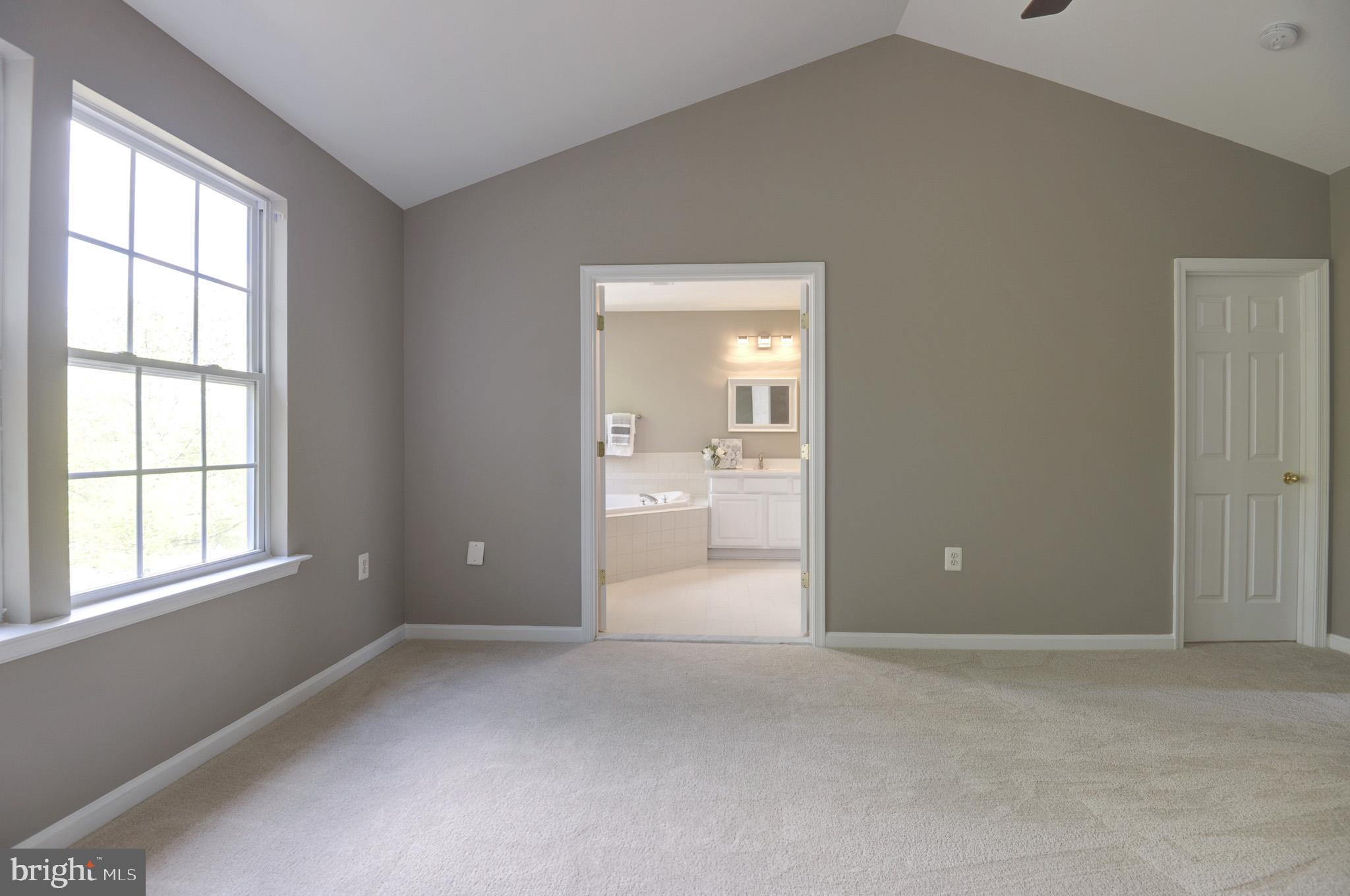 615 Springhouse Square Southeast Leesburg, VA 20175 - Photo 16 of 36 primary bedroom