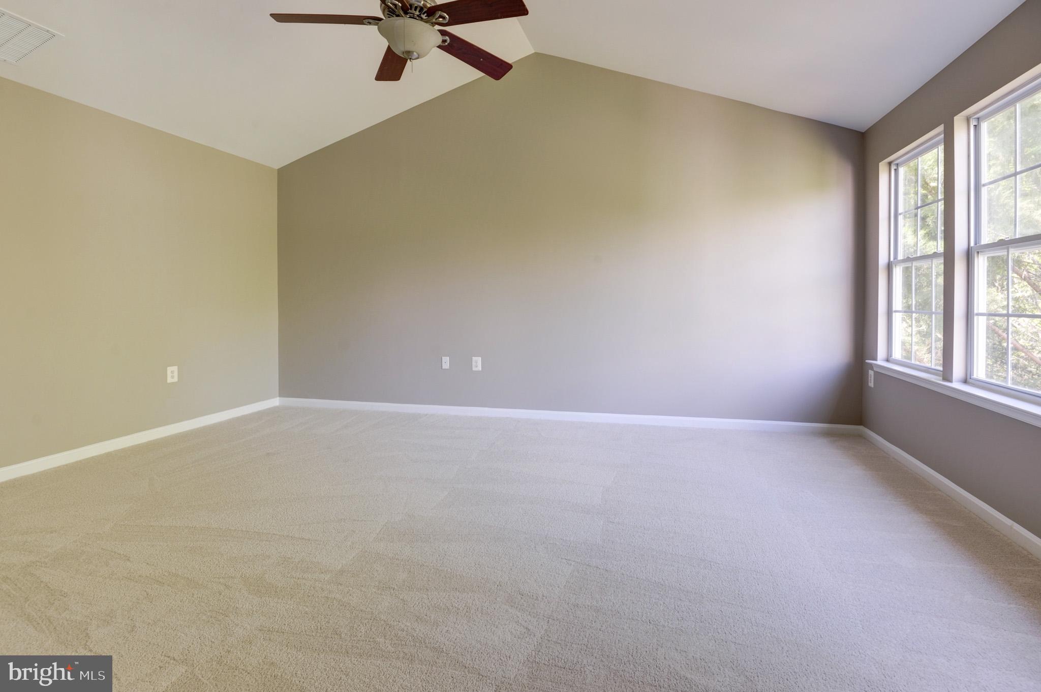 615 Springhouse Square Southeast Leesburg, VA 20175 - Photo 17 of 36 primary bedroom