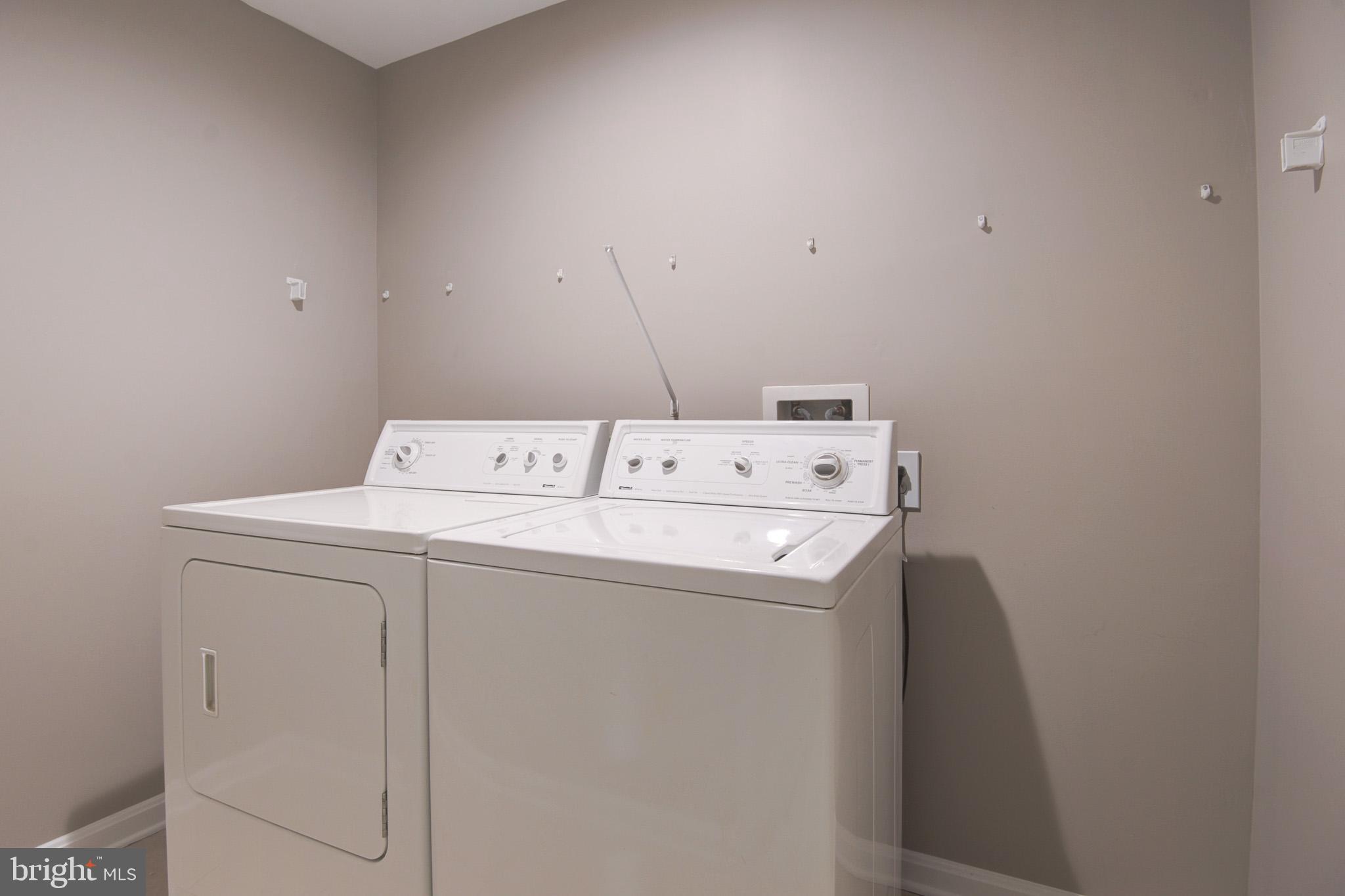615 Springhouse Square Southeast Leesburg, VA 20175 - Photo 28 of 36 wash and dryer