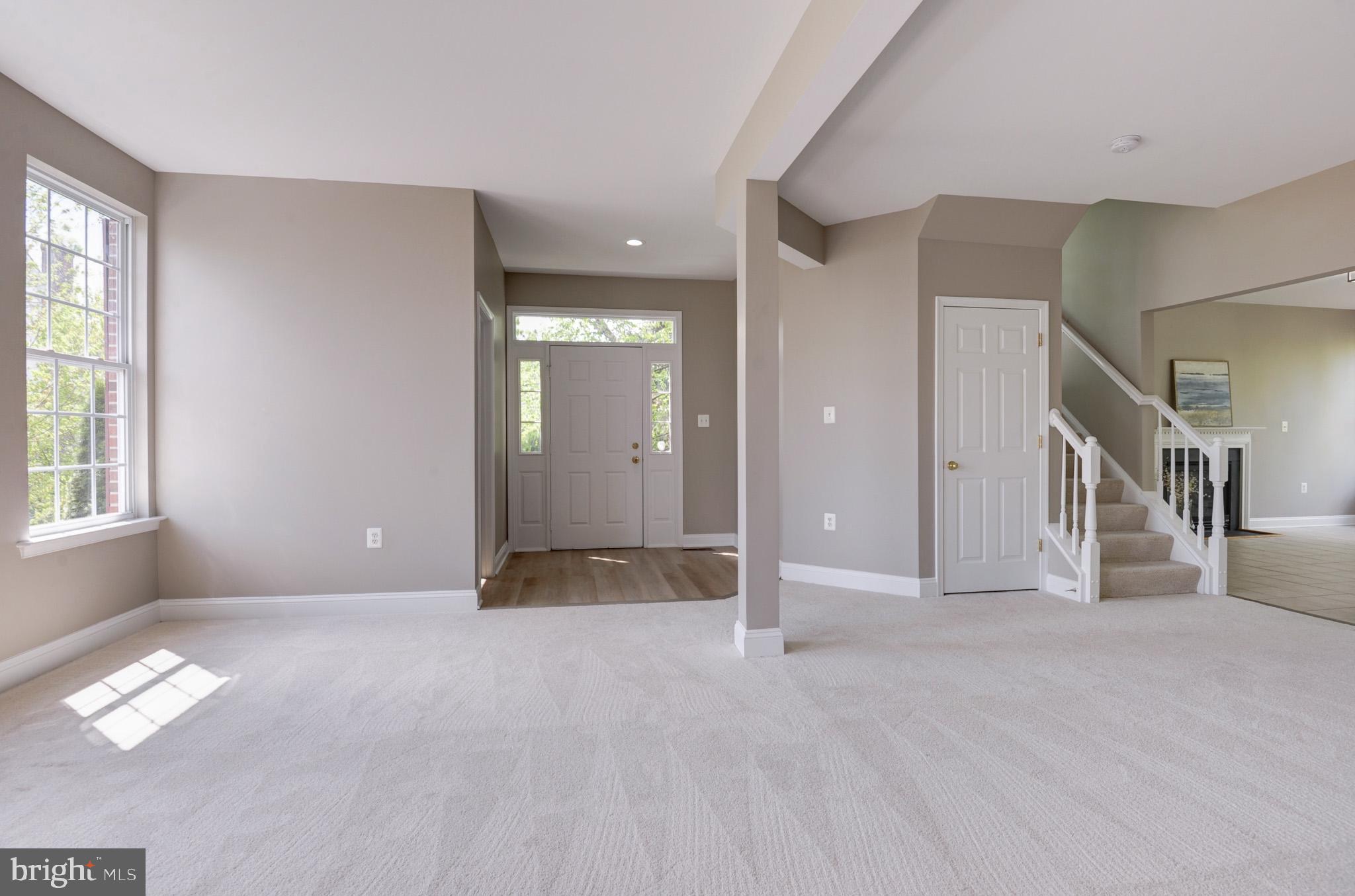 615 Springhouse Square Southeast Leesburg, VA 20175 - Photo 4 of 36 Family room