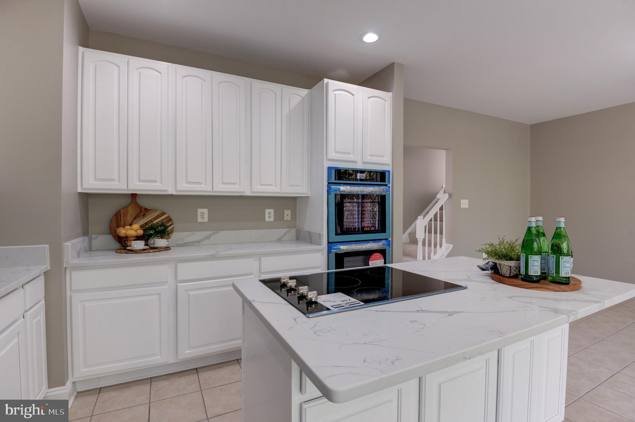 615 Springhouse Square Southeast Leesburg, VA 20175 - Photo 9 of 36 Kitchen