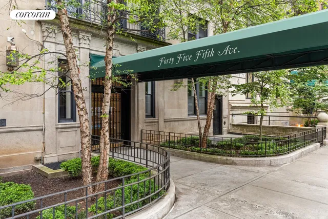 $949,000 | 45 5th Avenue, Unit 16C | Greenwich Village