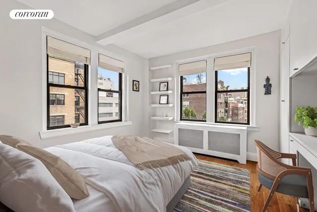 $949,000 | 45 5th Avenue, Unit 16C | Greenwich Village