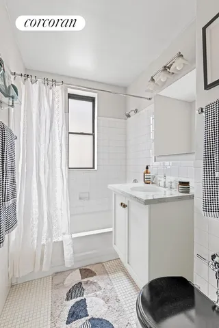 $949,000 | 45 5th Avenue, Unit 16C | Greenwich Village