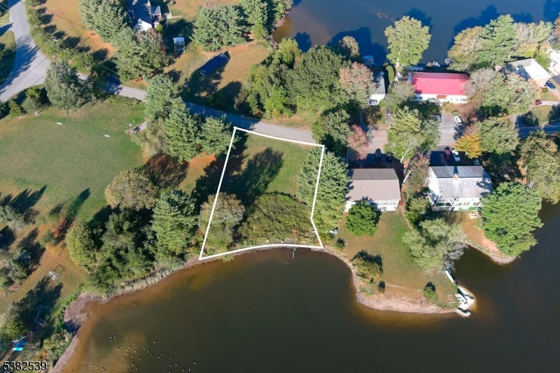 104 North Shore Point Montague, NJ 07827 - Photo 1 of 10