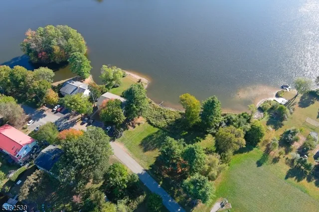 $95,000 | 104 North Shore Point, Montague, NJ 07827