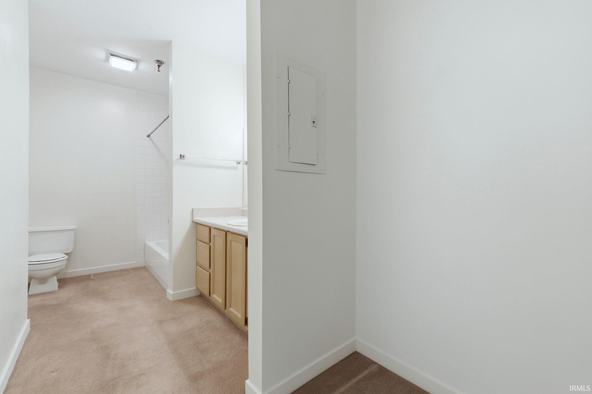113 West Wayne Street, Unit 412 Fort Wayne, IN 46802 - Photo 20 of 36