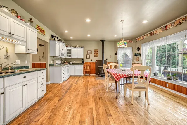 $839,900 | 28700 East River Bay Drive, Waterford, WI 53185