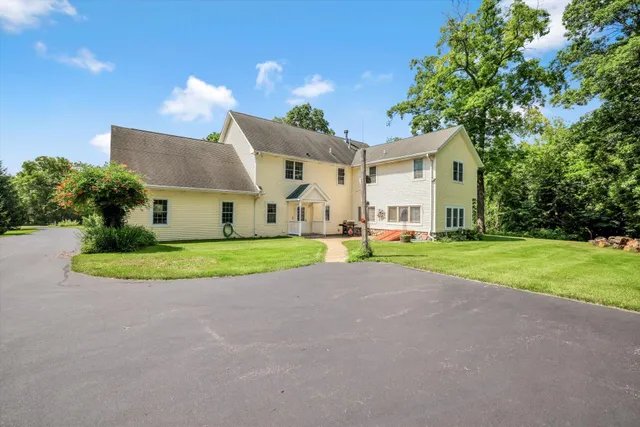 $839,900 | 28700 East River Bay Drive, Waterford, WI 53185