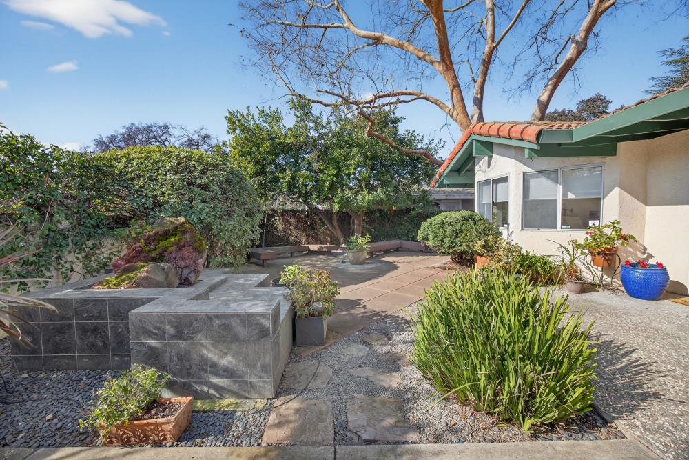 5033 El Cemonte Avenue Davis, CA 95618 - Photo 6 of 76