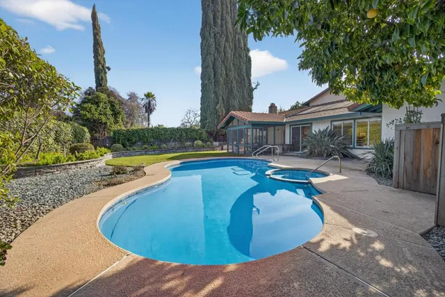 $1,135,000 | 5033 El Cemonte Avenue, Davis, CA 95618