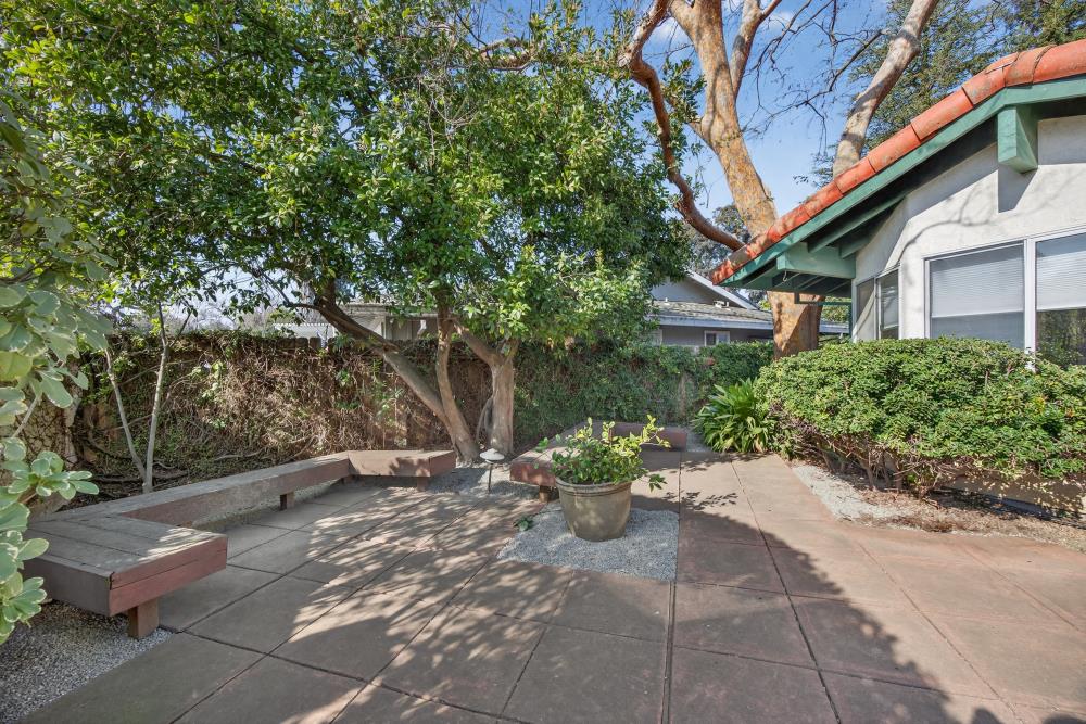 5033 El Cemonte Avenue Davis, CA 95618 - Photo 7 of 76