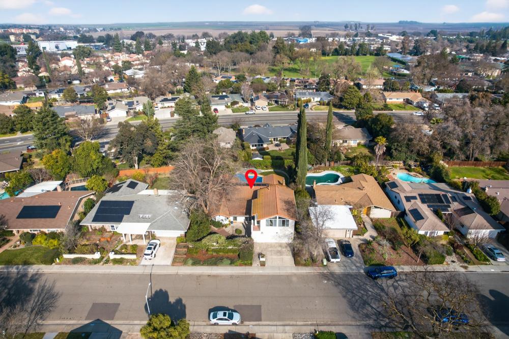 5033 El Cemonte Avenue Davis, CA 95618 - Photo 73 of 76 an aerial view of multiple house