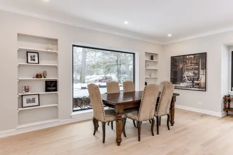 $1,600,000 | 157 South Deere Park Drive, Highland Park, IL 60035