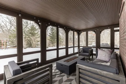 $1,600,000 | 157 South Deere Park Drive, Highland Park, IL 60035