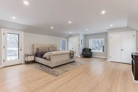 $1,600,000 | 157 South Deere Park Drive, Highland Park, IL 60035