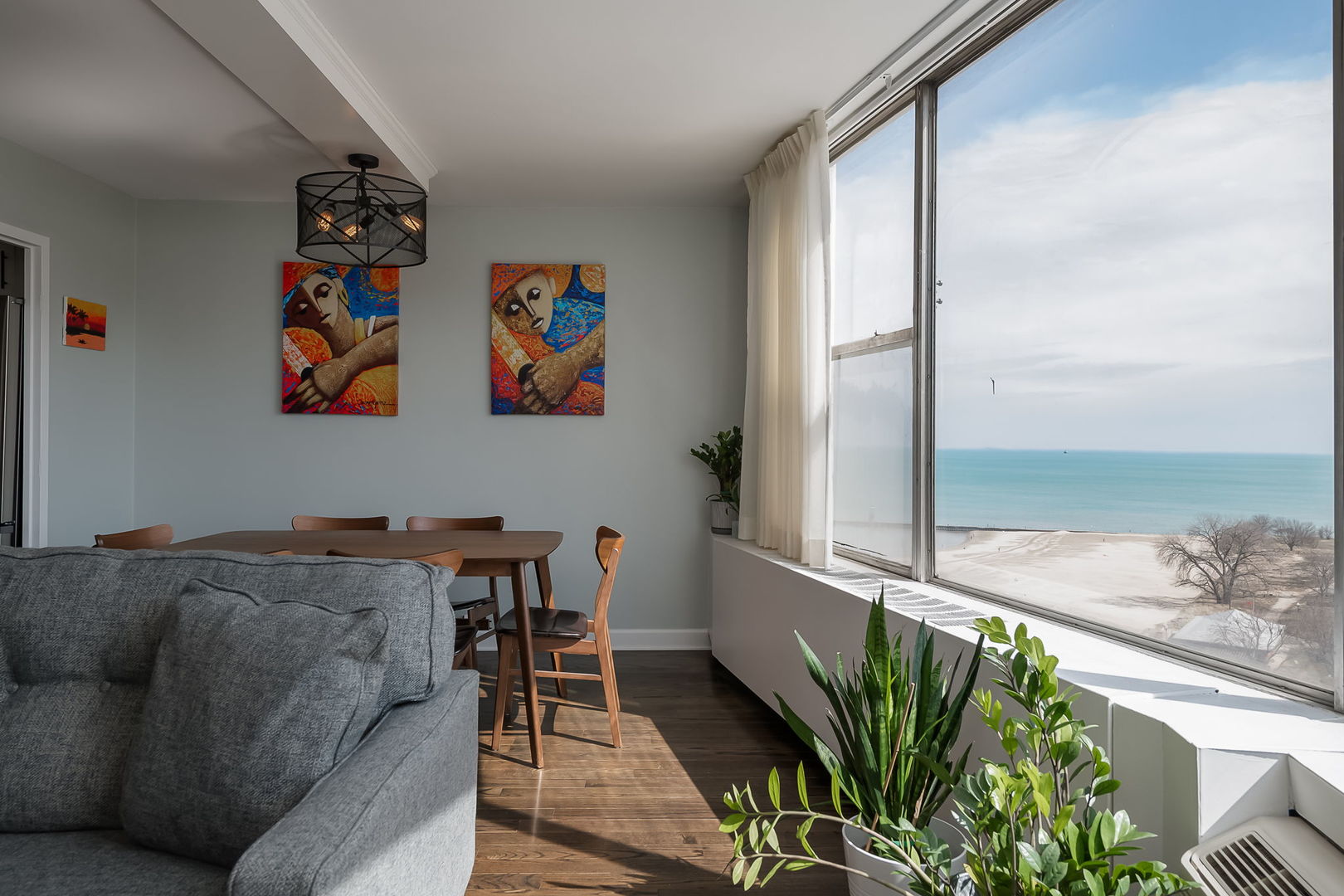 5757 North Sheridan Road, Unit 14F Chicago, IL 60660 - Photo 4 of 21 Gallery Image 4