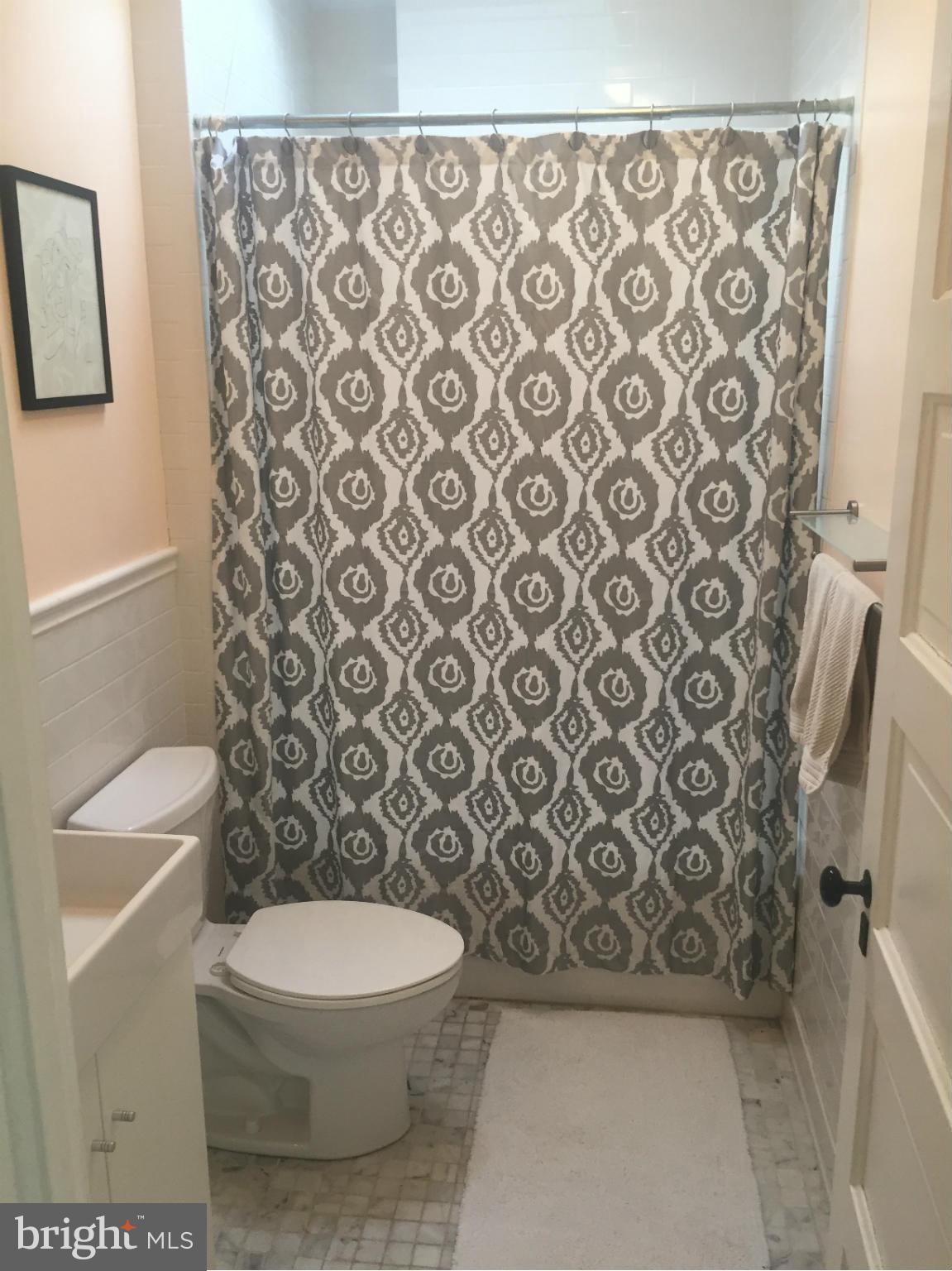 3139 Keswick Road Baltimore, MD 21211 - Photo 22 of 29 Bath