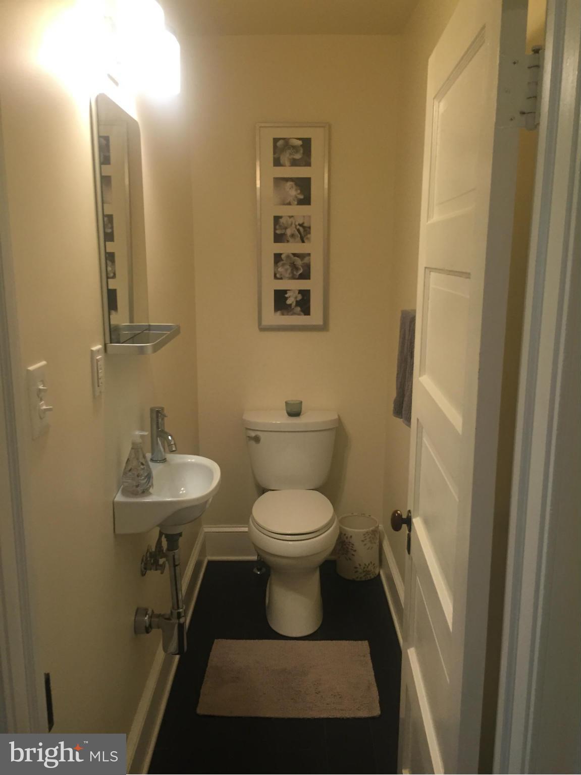 3139 Keswick Road Baltimore, MD 21211 - Photo 7 of 29 Bath