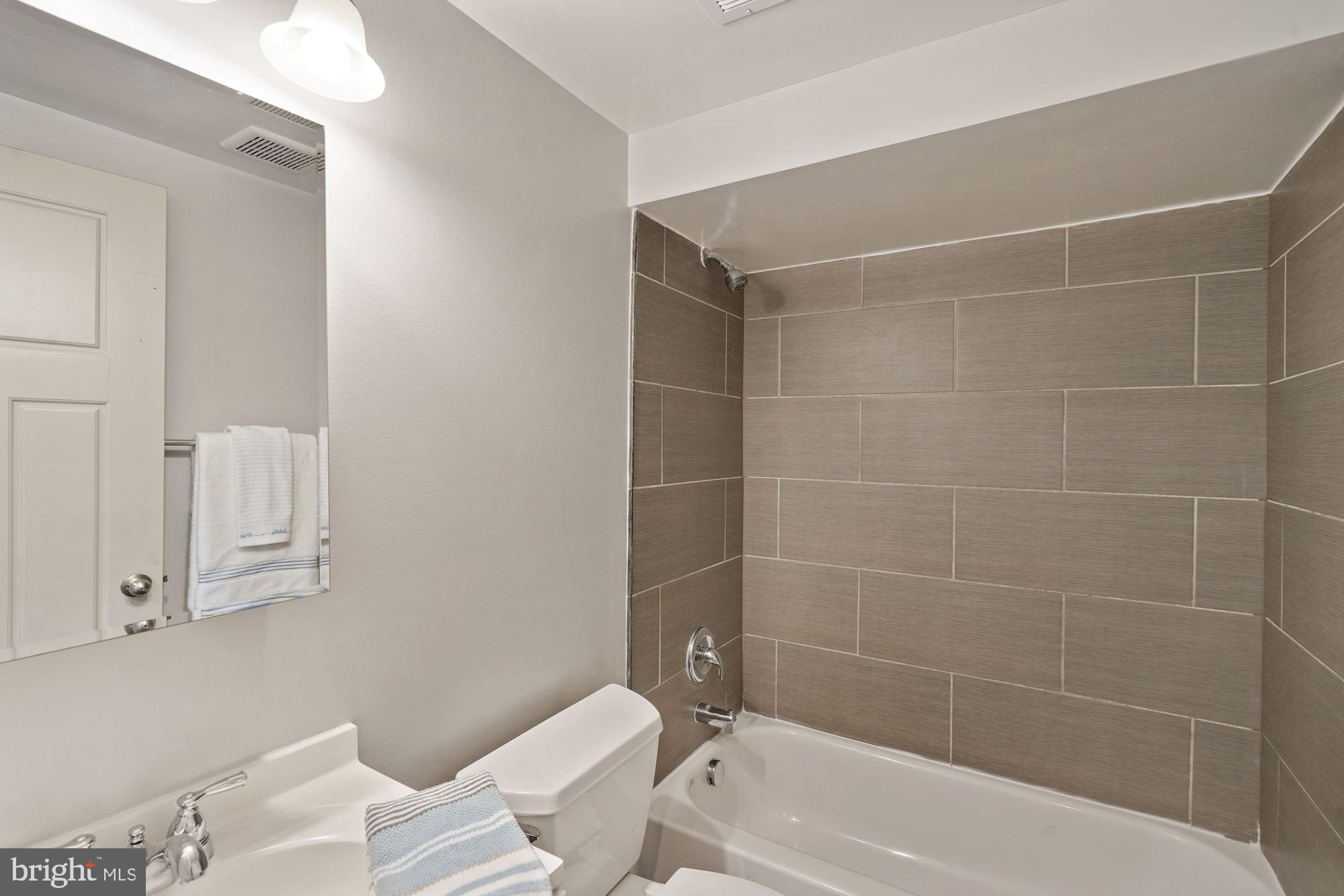 3301 Jermantown Road Fairfax, VA 22030 - Photo 27 of 44 3rd full bath