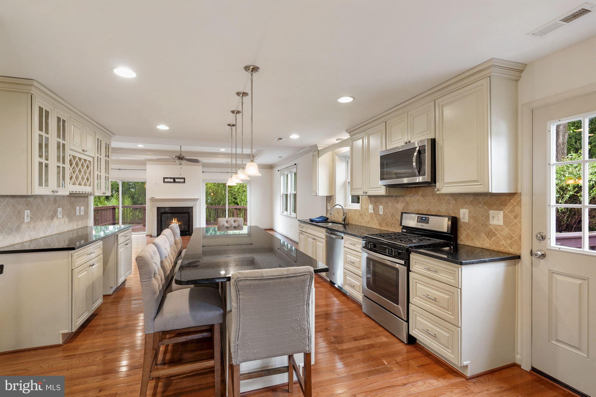 3301 Jermantown Road Fairfax, VA 22030 - Photo 4 of 44 Large kitchen island