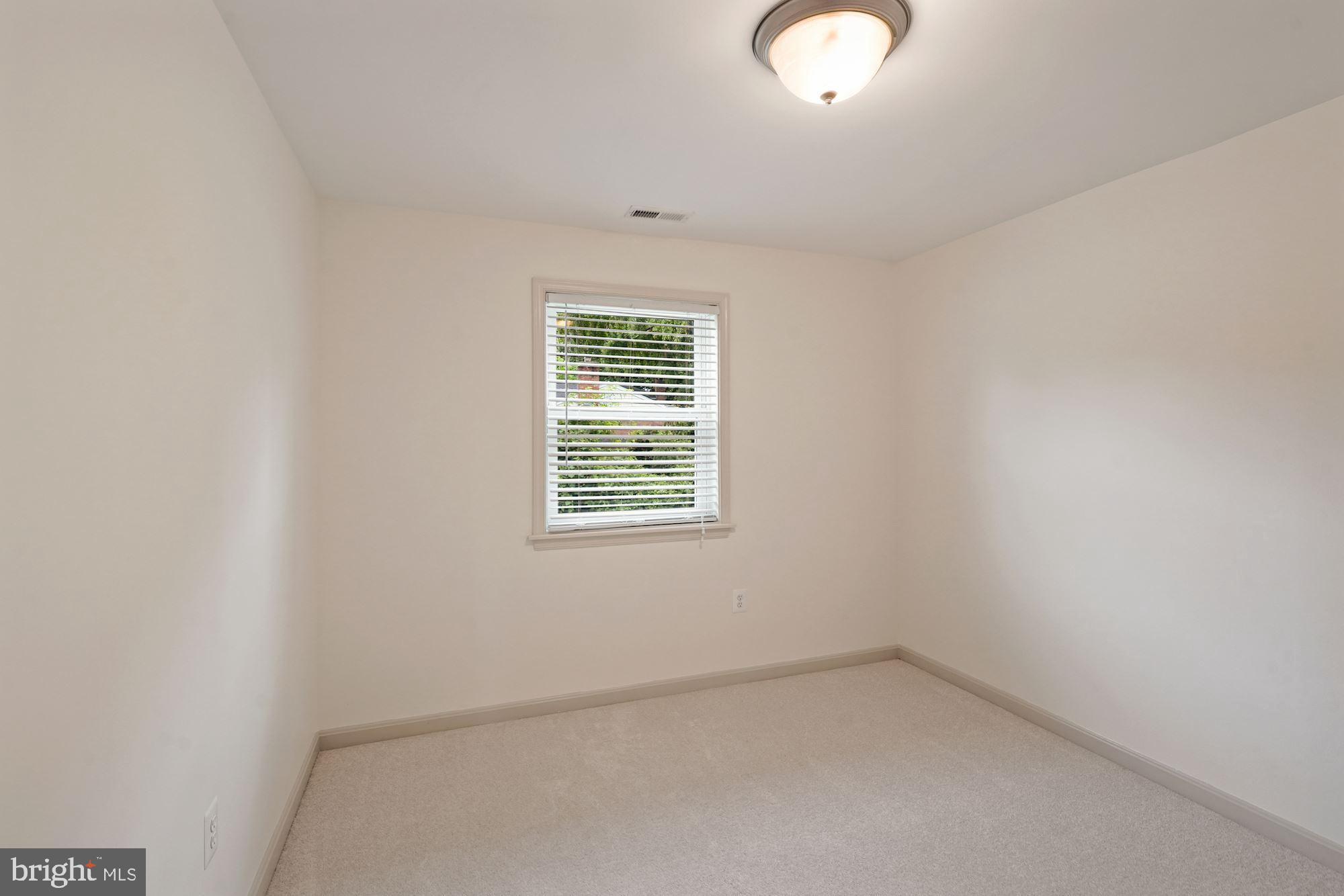 3301 Jermantown Road Fairfax, VA 22030 - Photo 32 of 44