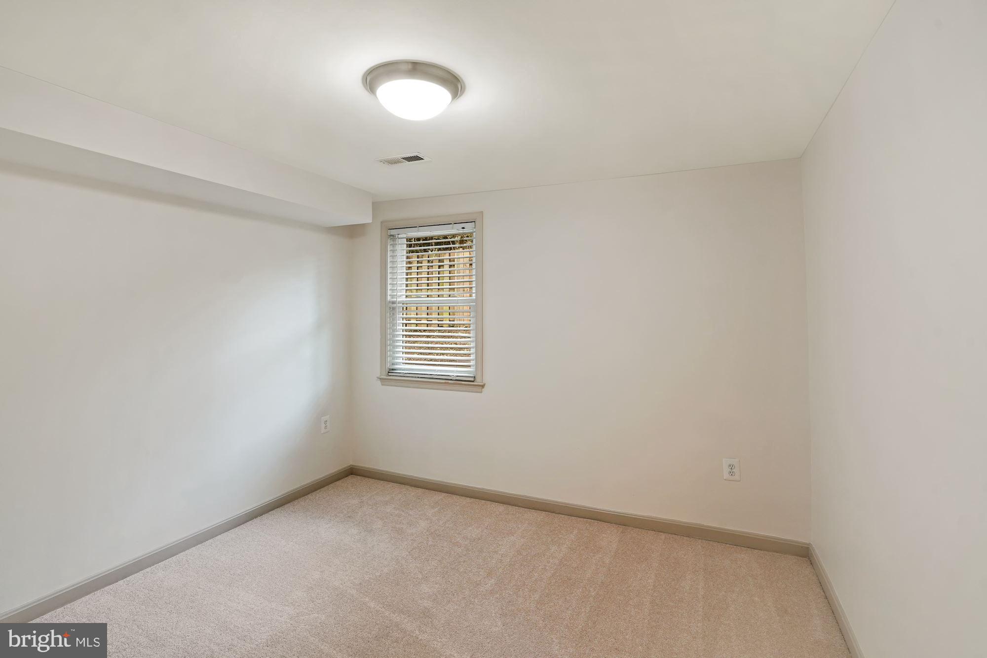 3301 Jermantown Road Fairfax, VA 22030 - Photo 34 of 44
