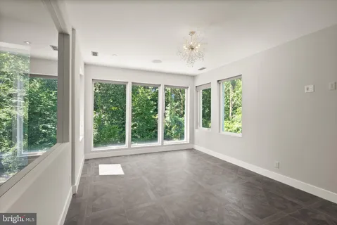 $2,499,000 | 6600 Reserves Hill Court, Annandale, VA 22003