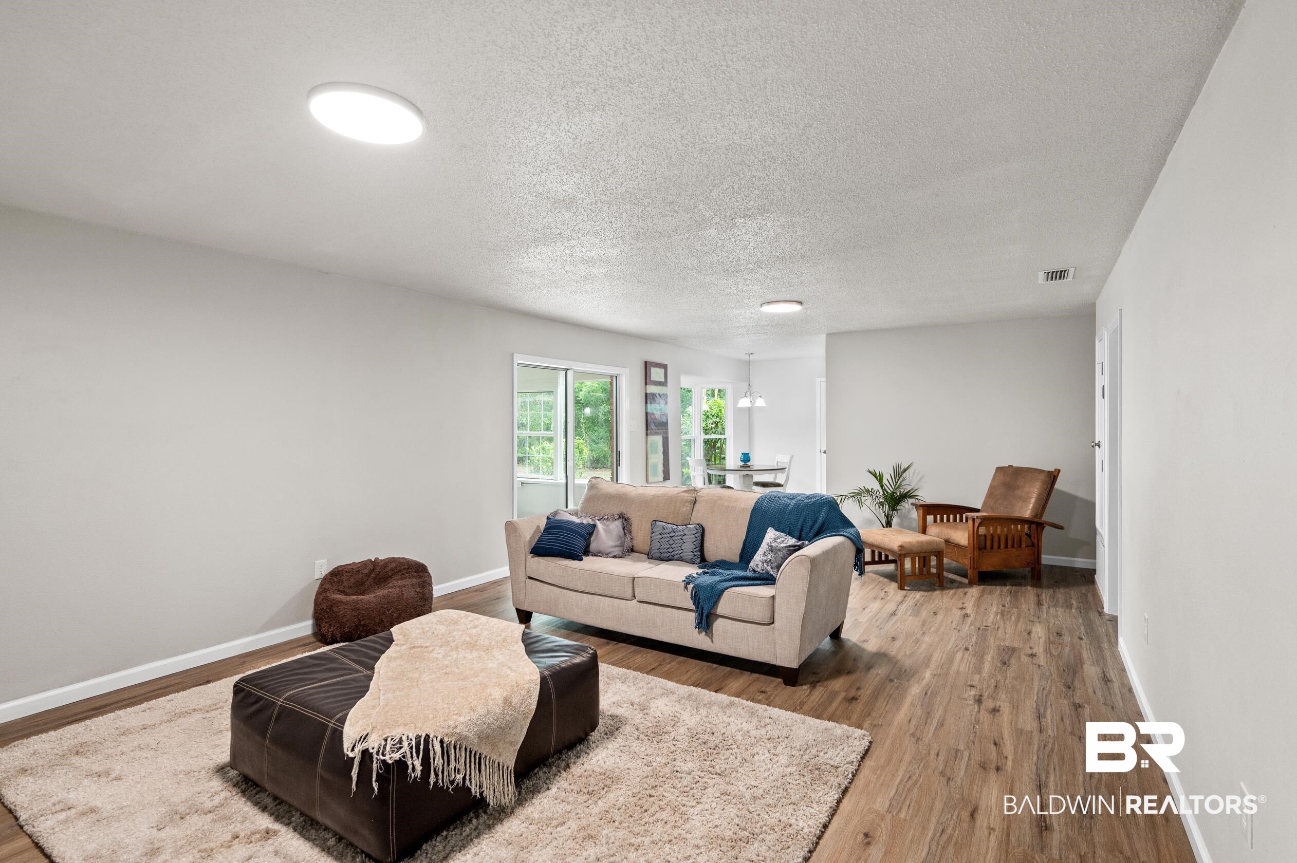 6012 Booker Circle Mobile, AL 36693 - Photo 7 of 34 Living Room