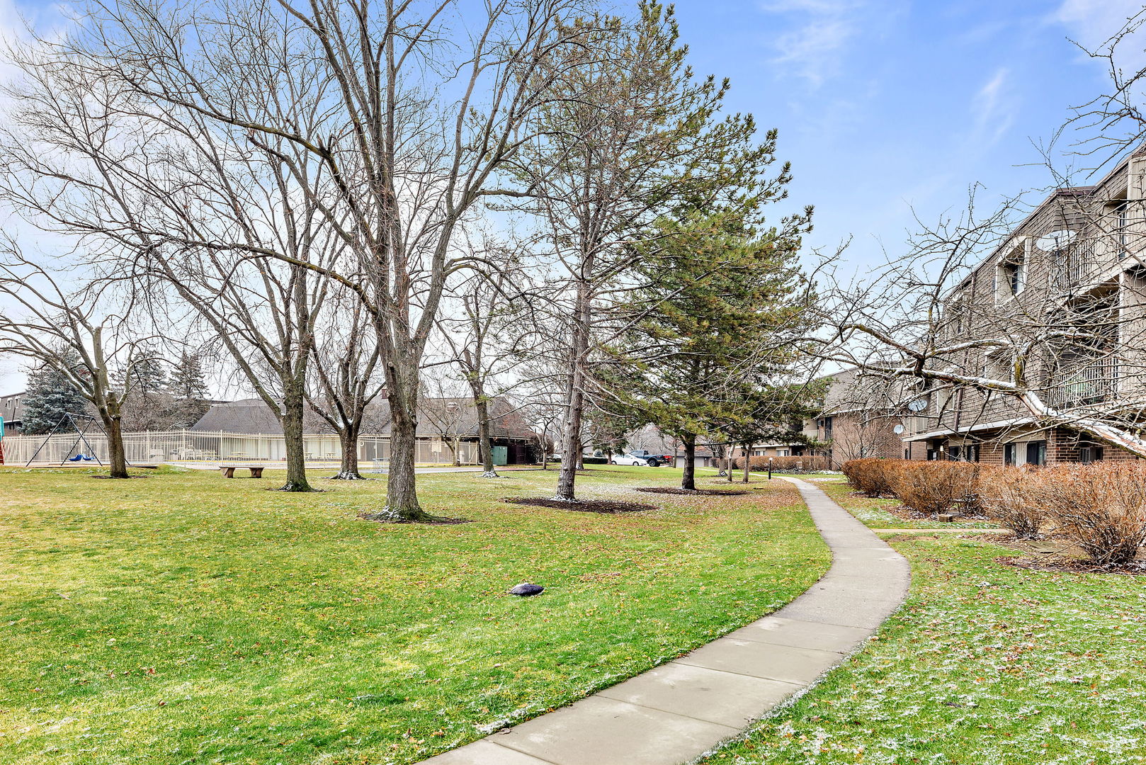 218 East Bailey Road, Unit E Naperville, IL 60565 - Photo 18 of 23 a huge green field with lots of trees