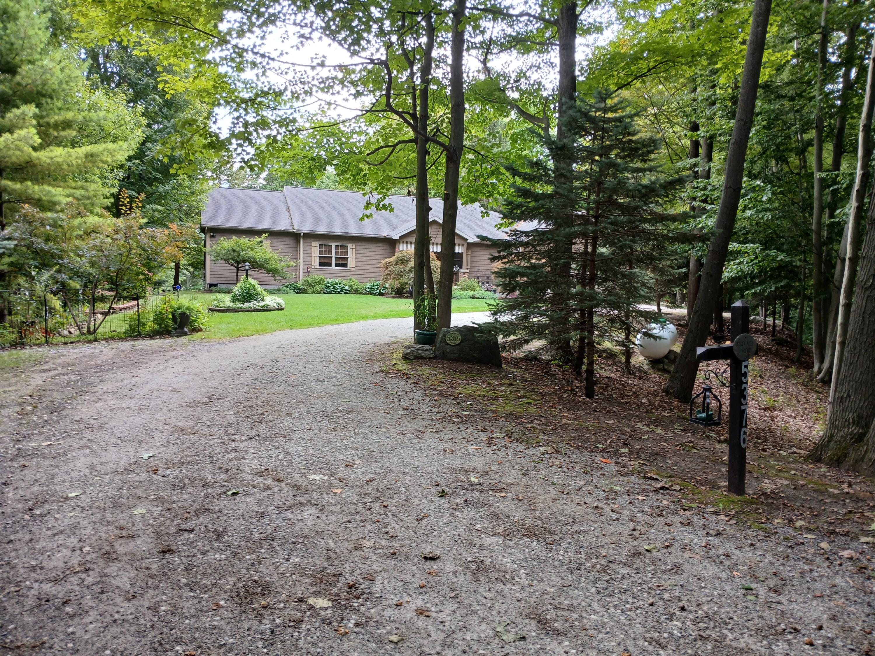 5376 Oak Point Rd