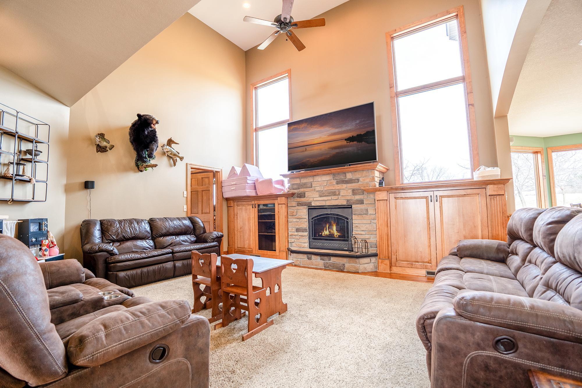 294 57th Avenue Northeast Willmar, MN 56201 - Photo 10 of 40