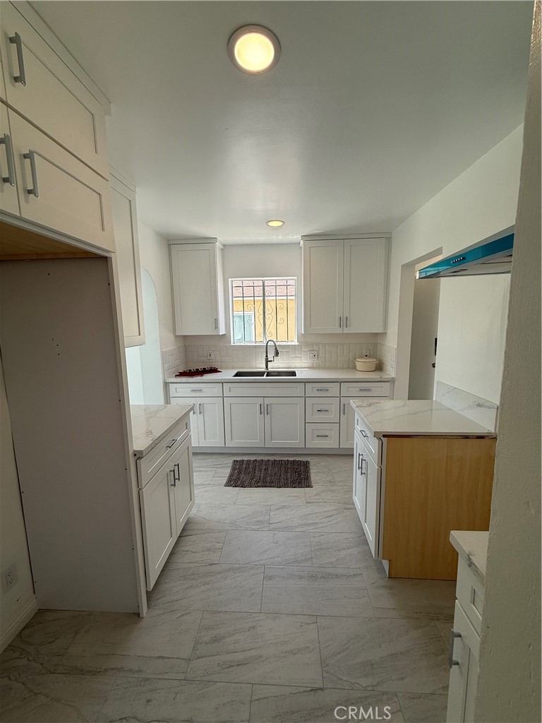 1415 North Spring Avenue Compton, CA 90221 - Photo 11 of 73