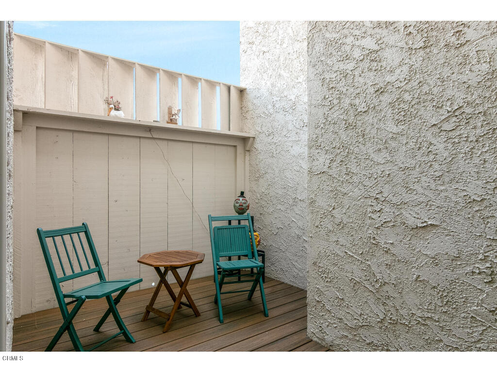 5302 Outrigger Way Oxnard, CA 93035 - Photo 16 of 36 Patio Atrium