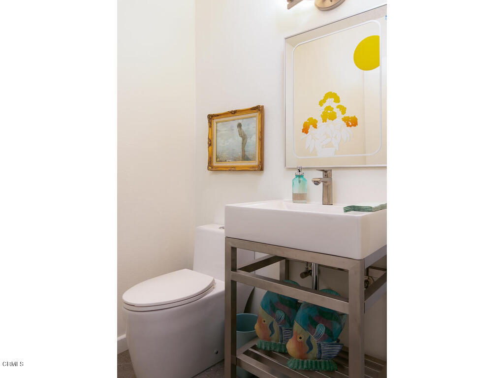 5302 Outrigger Way Oxnard, CA 93035 - Photo 27 of 36 Downstairs Powder Room