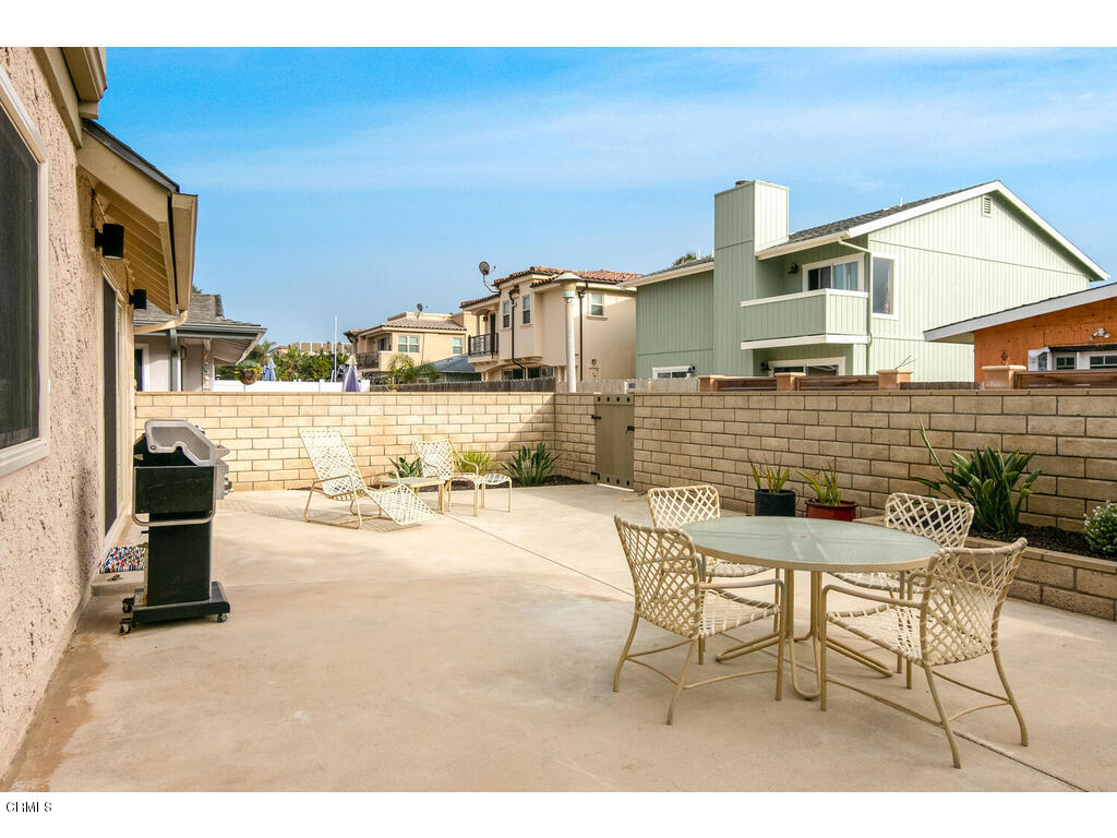 5302 Outrigger Way Oxnard, CA 93035 - Photo 28 of 36 Back Yard