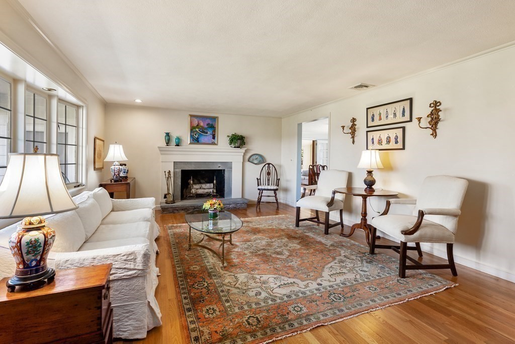 25 Forest Ridge Road Weston, MA 02493 - Photo 8 of 26