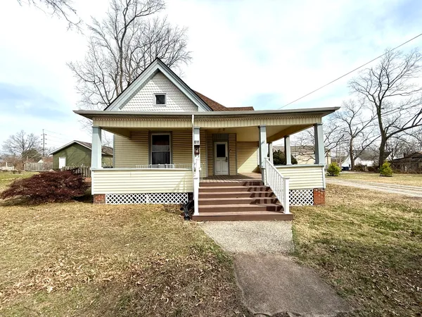 $160,500 | 811 North Market Street, Marion, IL 62959