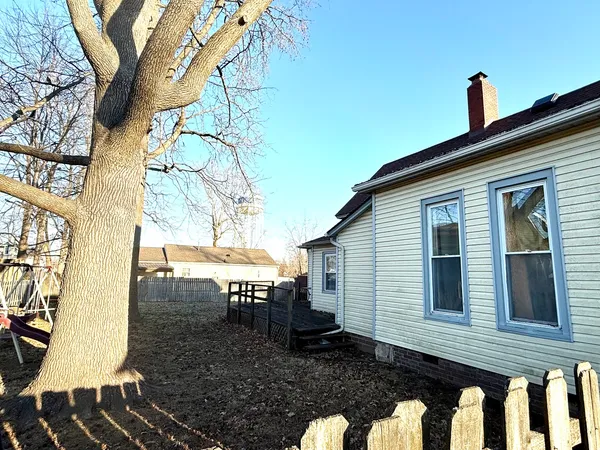 $160,500 | 811 North Market Street, Marion, IL 62959