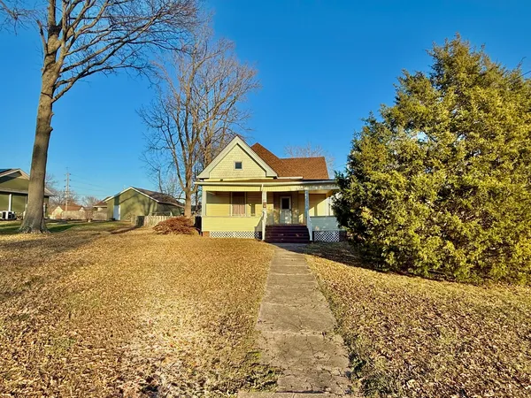 $160,500 | 811 North Market Street, Marion, IL 62959