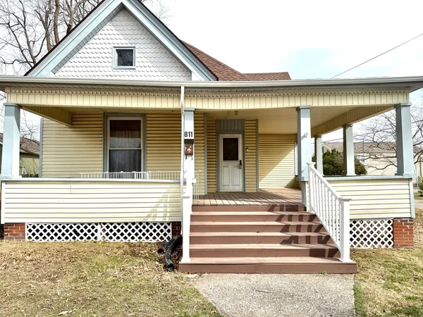 $160,500 | 811 North Market Street, Marion, IL 62959