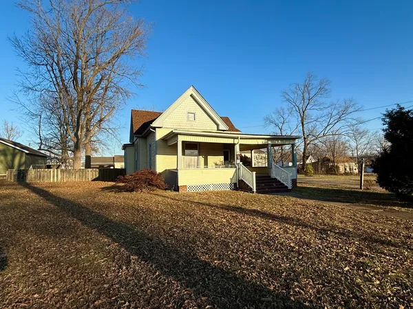 $160,500 | 811 North Market Street, Marion, IL 62959