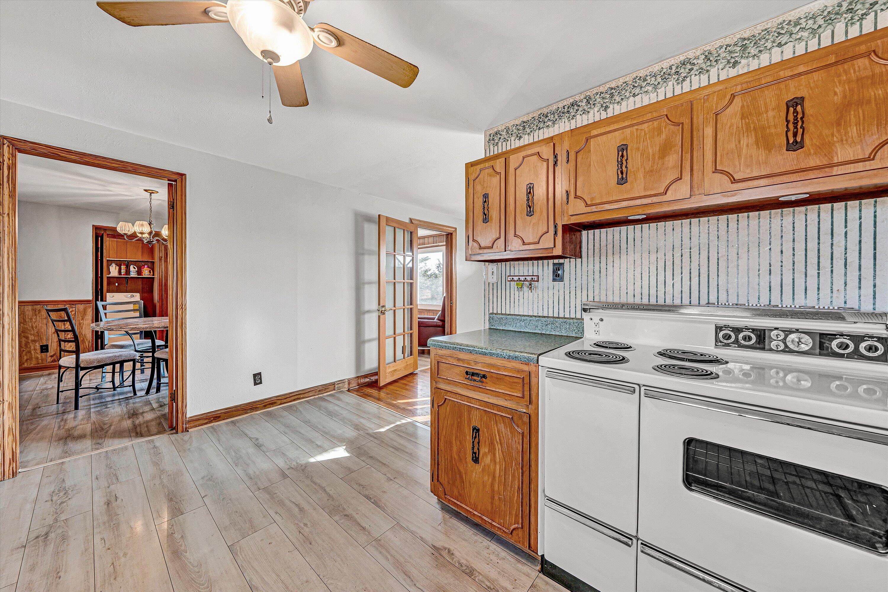 690 Scuffling Hill Road Rocky Mount, VA 24151 - Photo 9 of 24 Kitchen