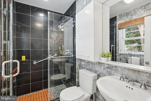 $1,075,000 | 7511 Shadywood Road, Bethesda, MD 20817