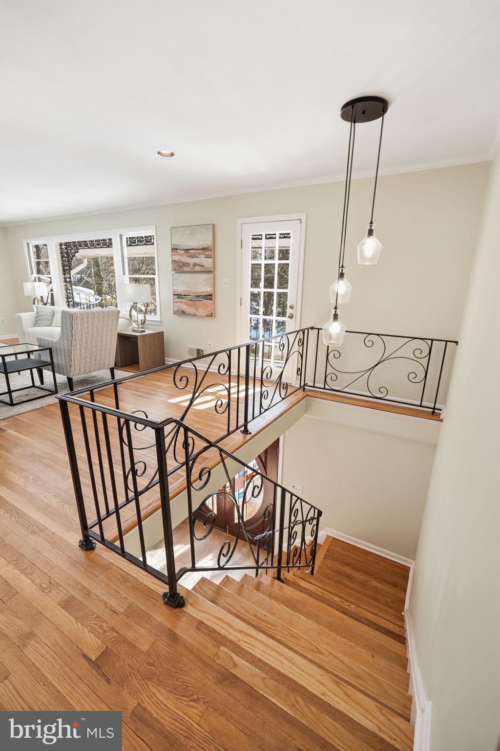 7511 Shadywood Road Bethesda, MD 20817 - Photo 6 of 29 Second Floor