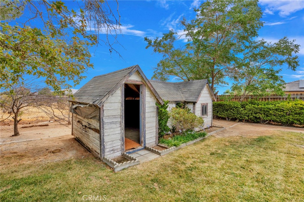 23333 Taos Road Apple Valley, CA 92307 - Photo 41 of 59