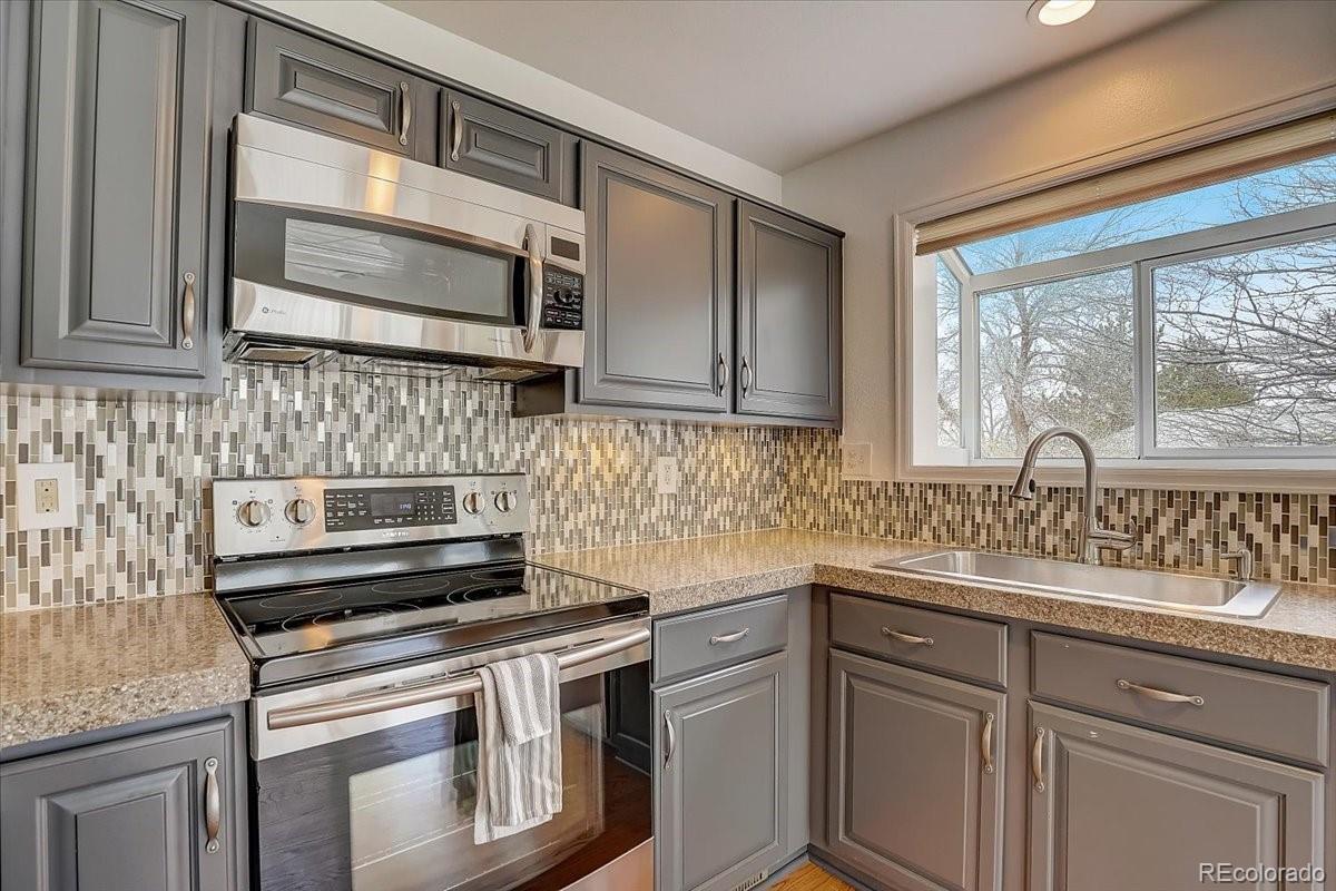 1 Sutherland Court Highlands Ranch, CO 80130 - Photo 13 of 35