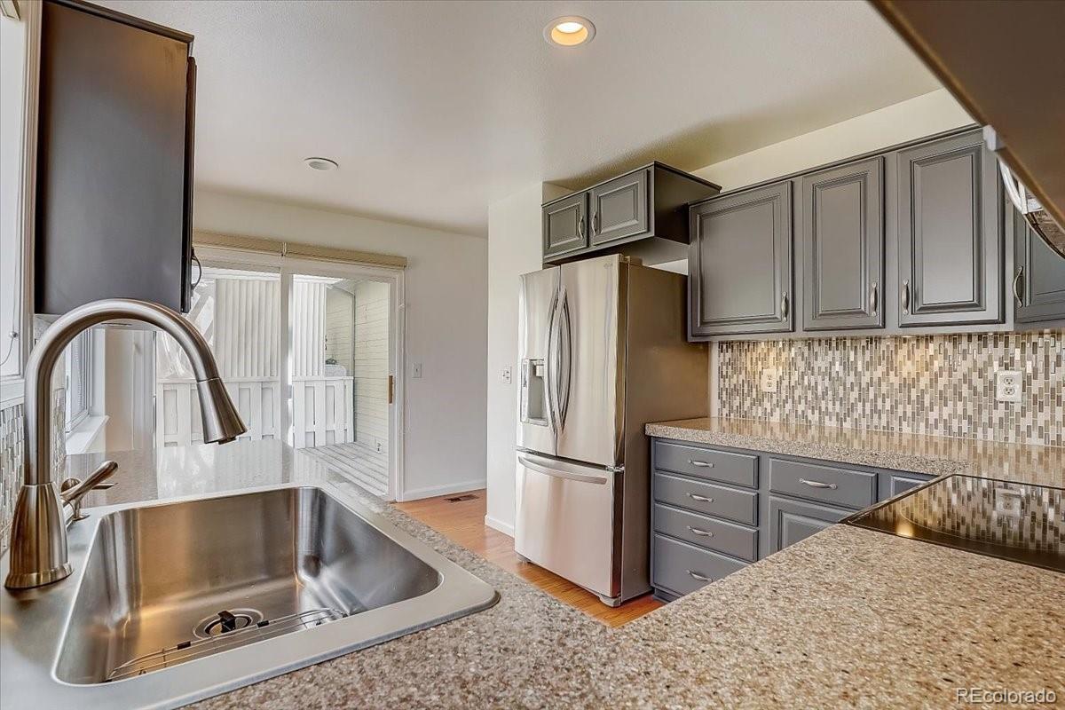 1 Sutherland Court Highlands Ranch, CO 80130 - Photo 15 of 35
