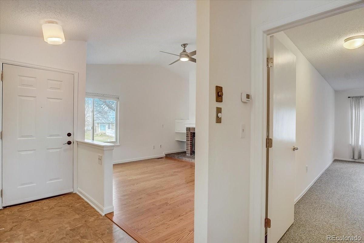 1 Sutherland Court Highlands Ranch, CO 80130 - Photo 3 of 35