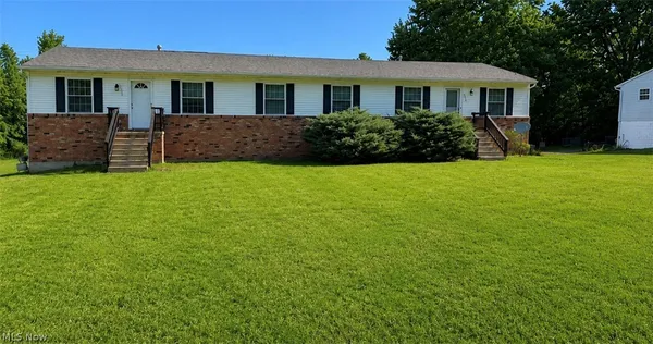 $1,350 | 3339 Samuel Road, Akron, OH 44312
